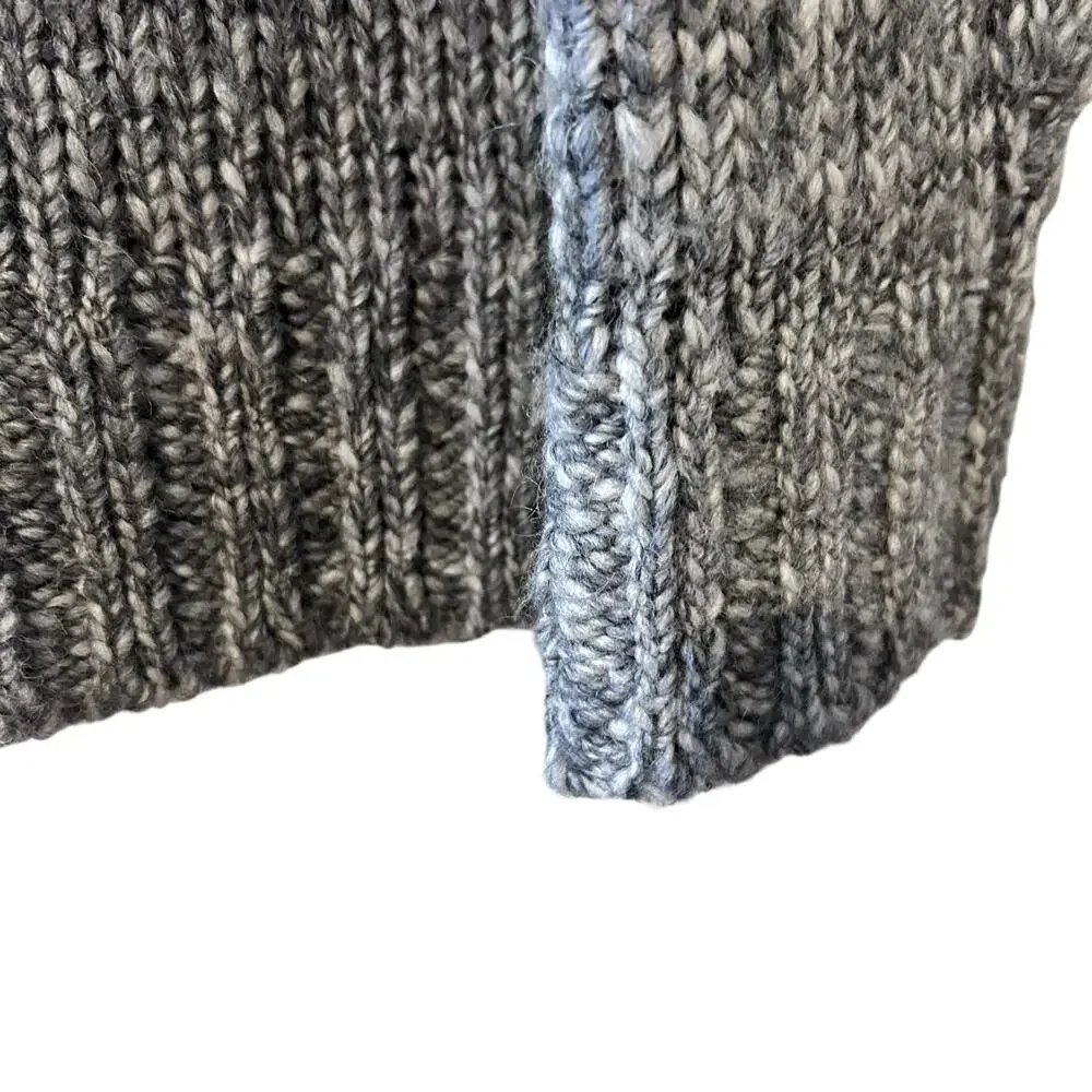 Tommy Bahama Men Size LG Cool Gray Wool Blend Crew Neck Sweater Outdoors Office